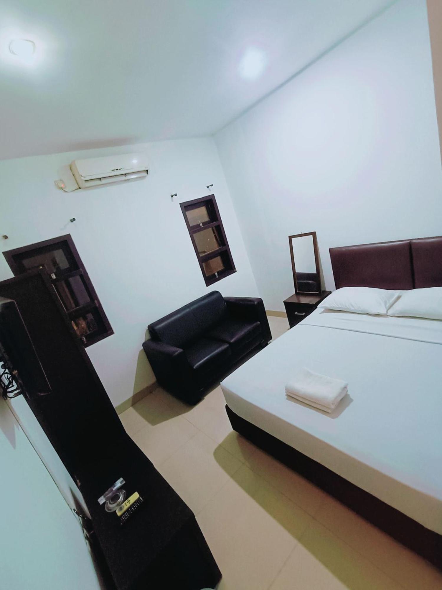 VI Hotel Bandung Bagian luar foto